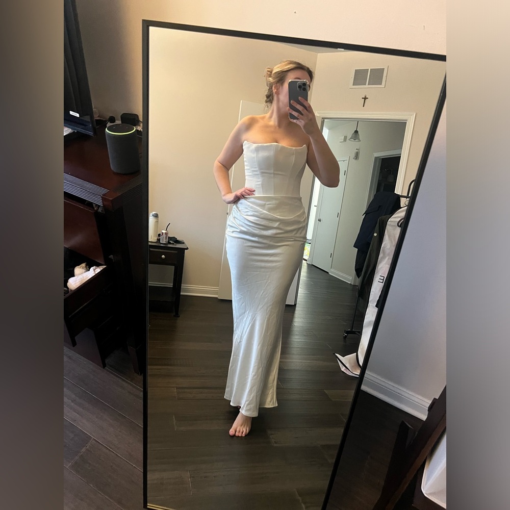 House of CB White Maxi Dress - Picture 6 of 8